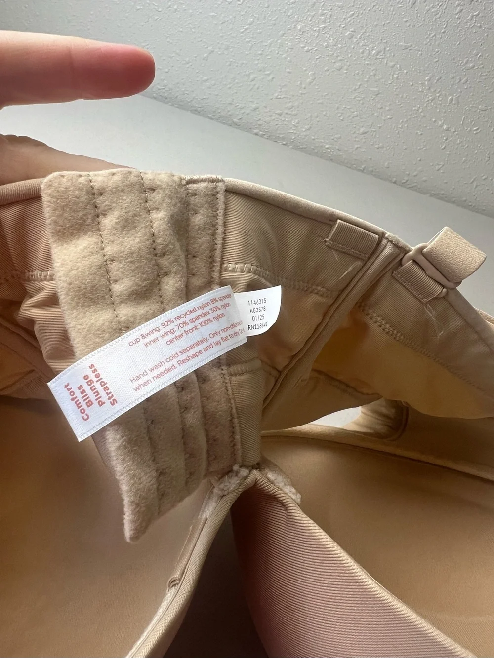 Cacique NWT 42DD Comfort Bliss Plunge Strapless Bra